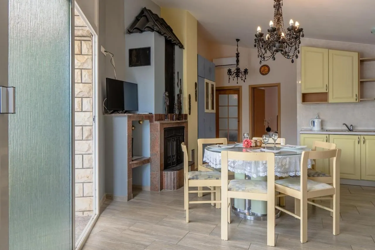 Seaside Family Friendly House With A Swimming Pool Vir - 21522 Villa 0*,