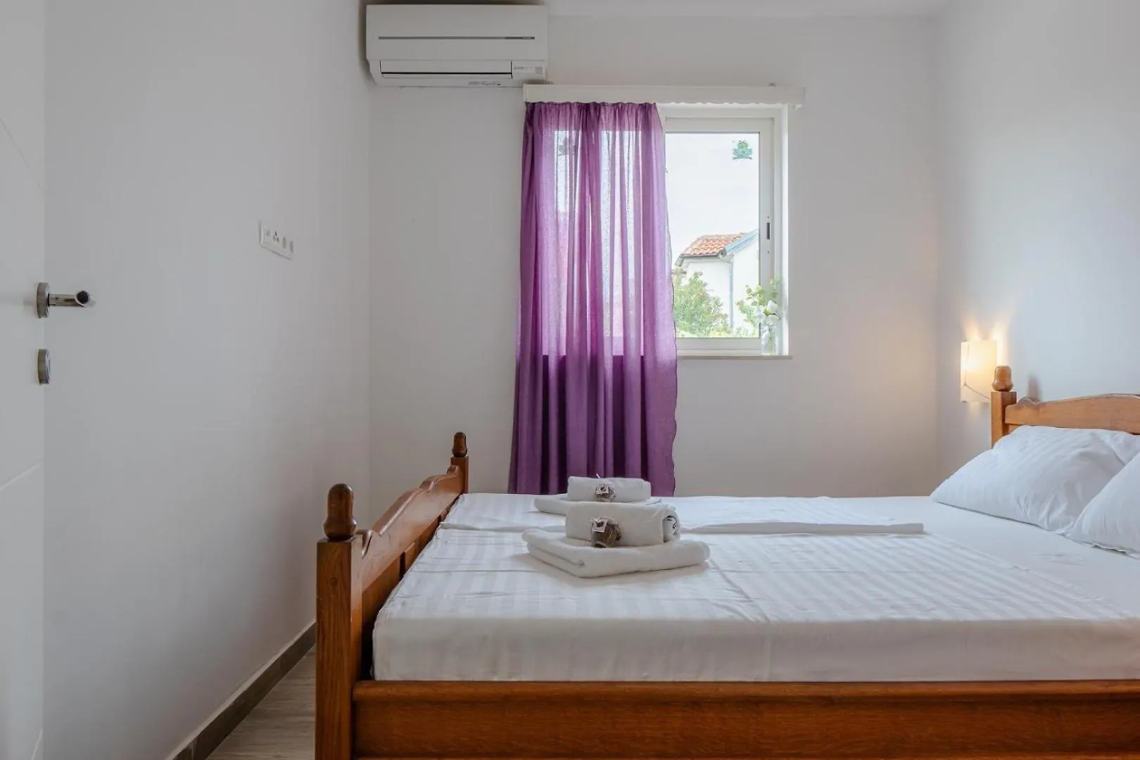 Holiday home Seaside Family Friendly House With A Swimming Pool Vir - 21522 Villa Croatia